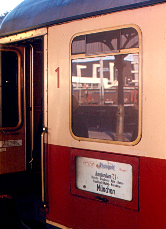 7740-1: Inter-City Passenger Train Set, Sets